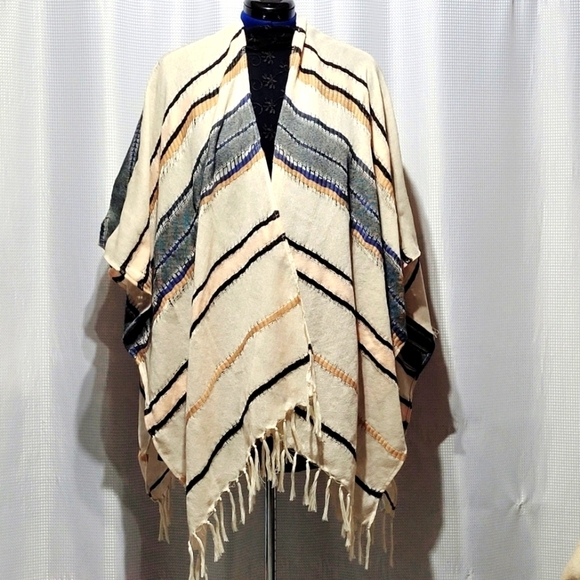 harper & liv Accessories - harper & liv Shawl / Wrap